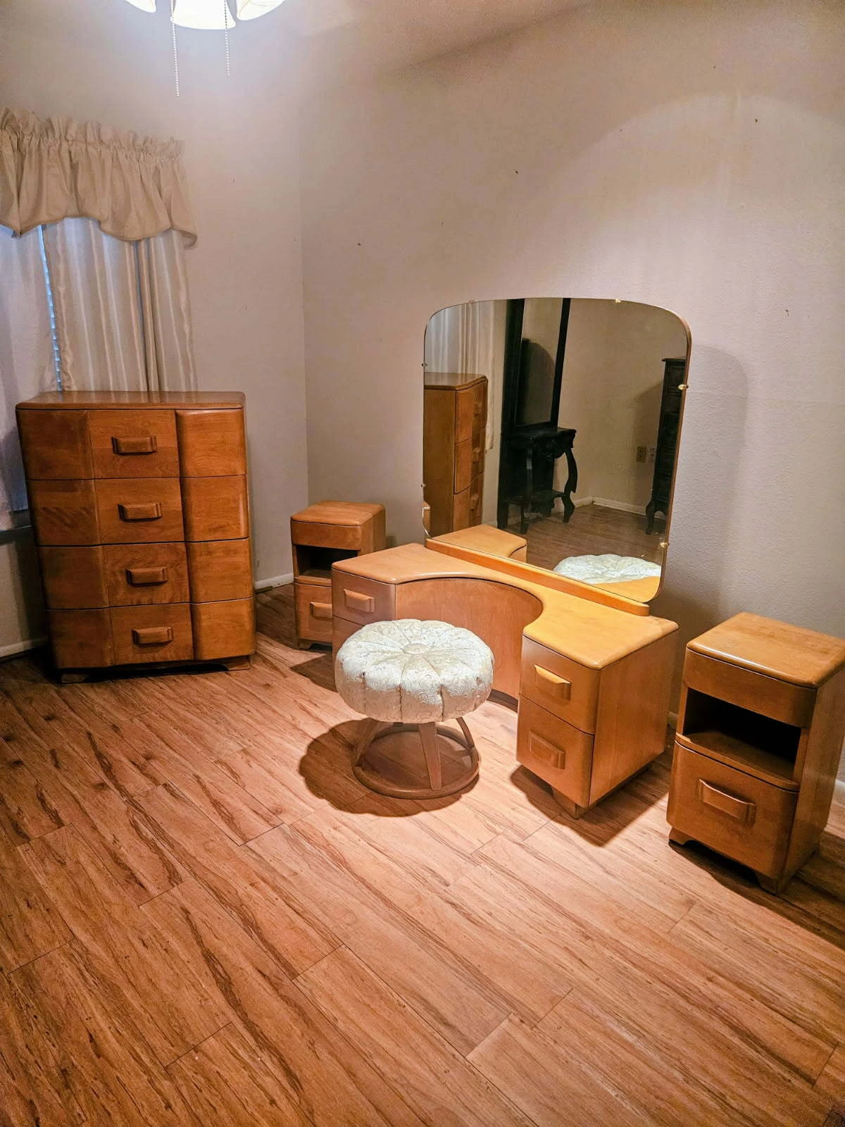 Gallery Image: THM LLC Estates Sales